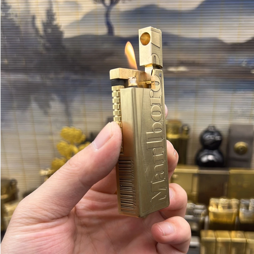 精雕万宝路纯黄铜鱼肠抬壁侧滑砂轮点火煤油打火机镶嵌紫铜火石仓