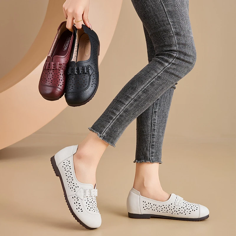 洞洞鞋真皮软底镂空胖脚宽脚单鞋女2025夏新款舒适防滑透气妈妈鞋