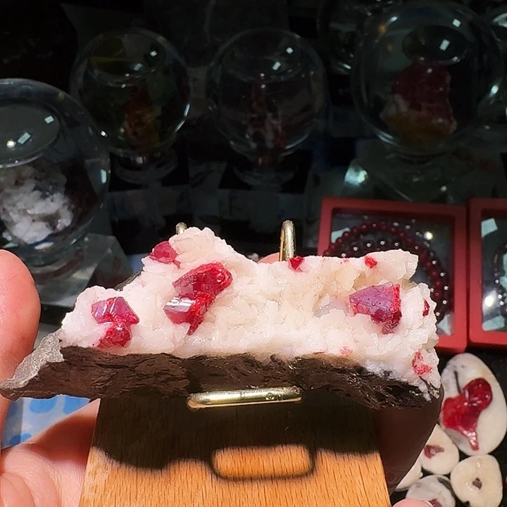 磁***牛天然辰砂天然朱砂原矿石