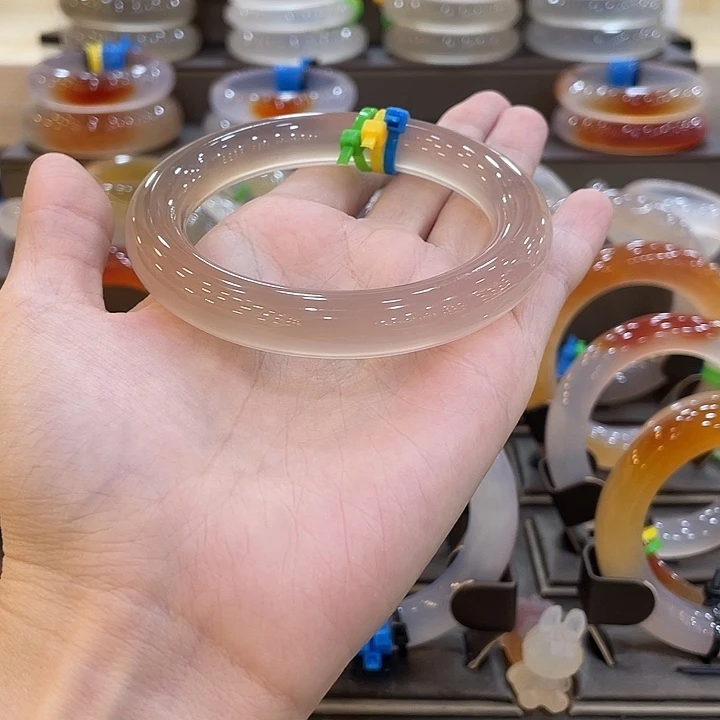 玛瑙/玉髓未镶嵌手镯