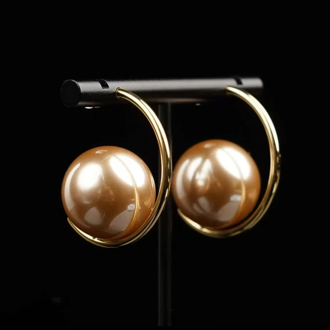 铜合金仿珍珠耳饰 法式轻奢小众时尚百搭复古简约精致优雅耳环女