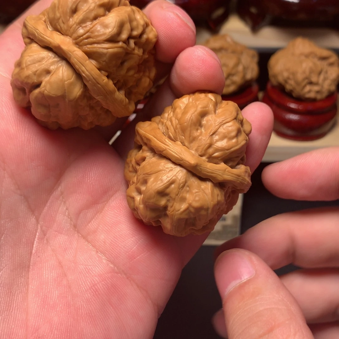 貝***鋇核桃蛤蟆头文玩核桃