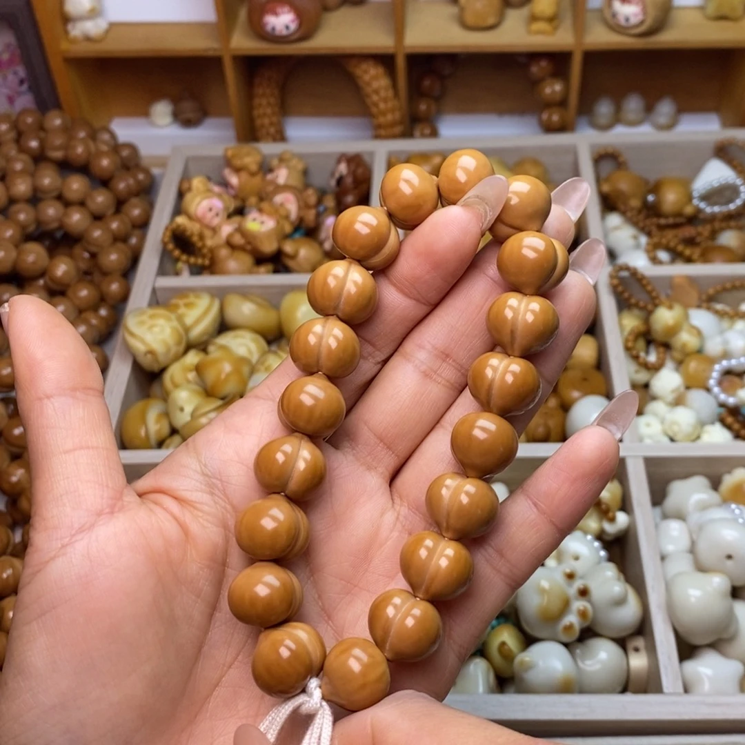 猴头核桃吊坠14加柯基小肥臀手持