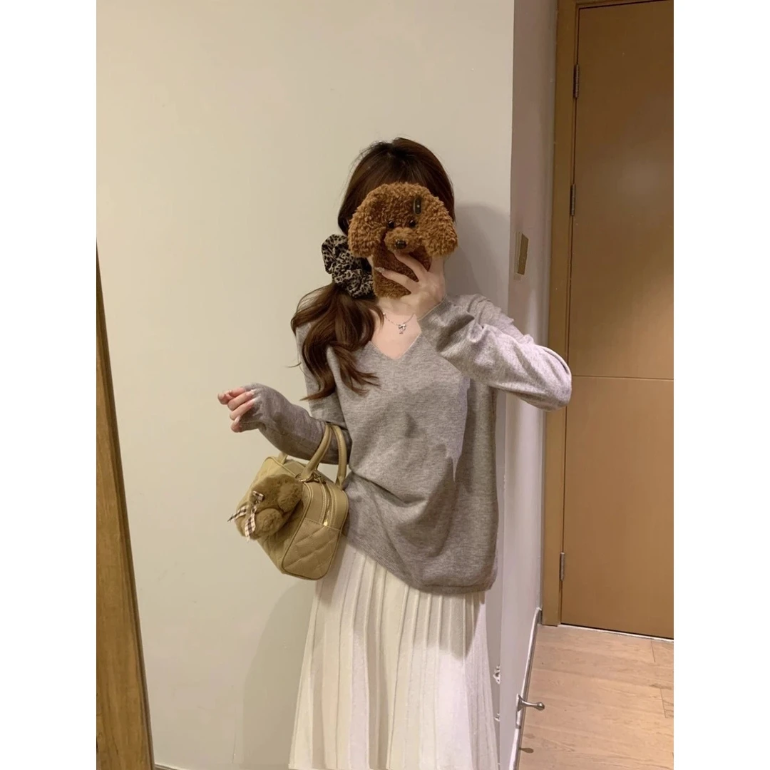 【有运费险】秋冬新款显瘦百搭V领套头长袖针织衫气质打底衫毛衣女