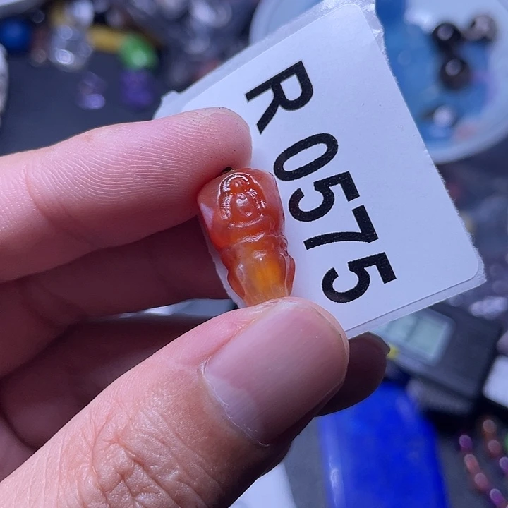 玛瑙/玉髓未镶嵌珠宝半成品瑕疵裂