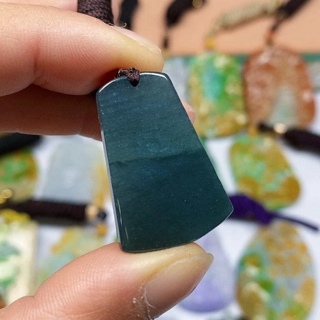 颈饰未镶嵌翡翠翡翠A货一物一证