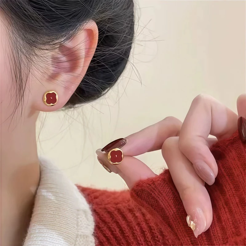 铜合金耳饰 8017 「光彩夺目」四叶草红色高级设计轻奢小众耳饰耳钉