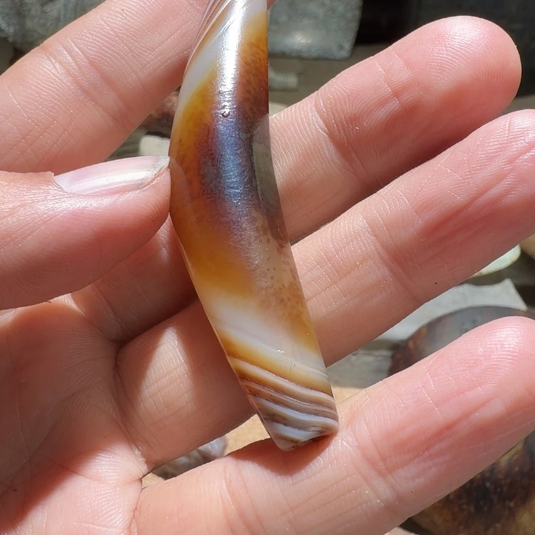 何***玛瑙/玉髓未镶嵌车挂