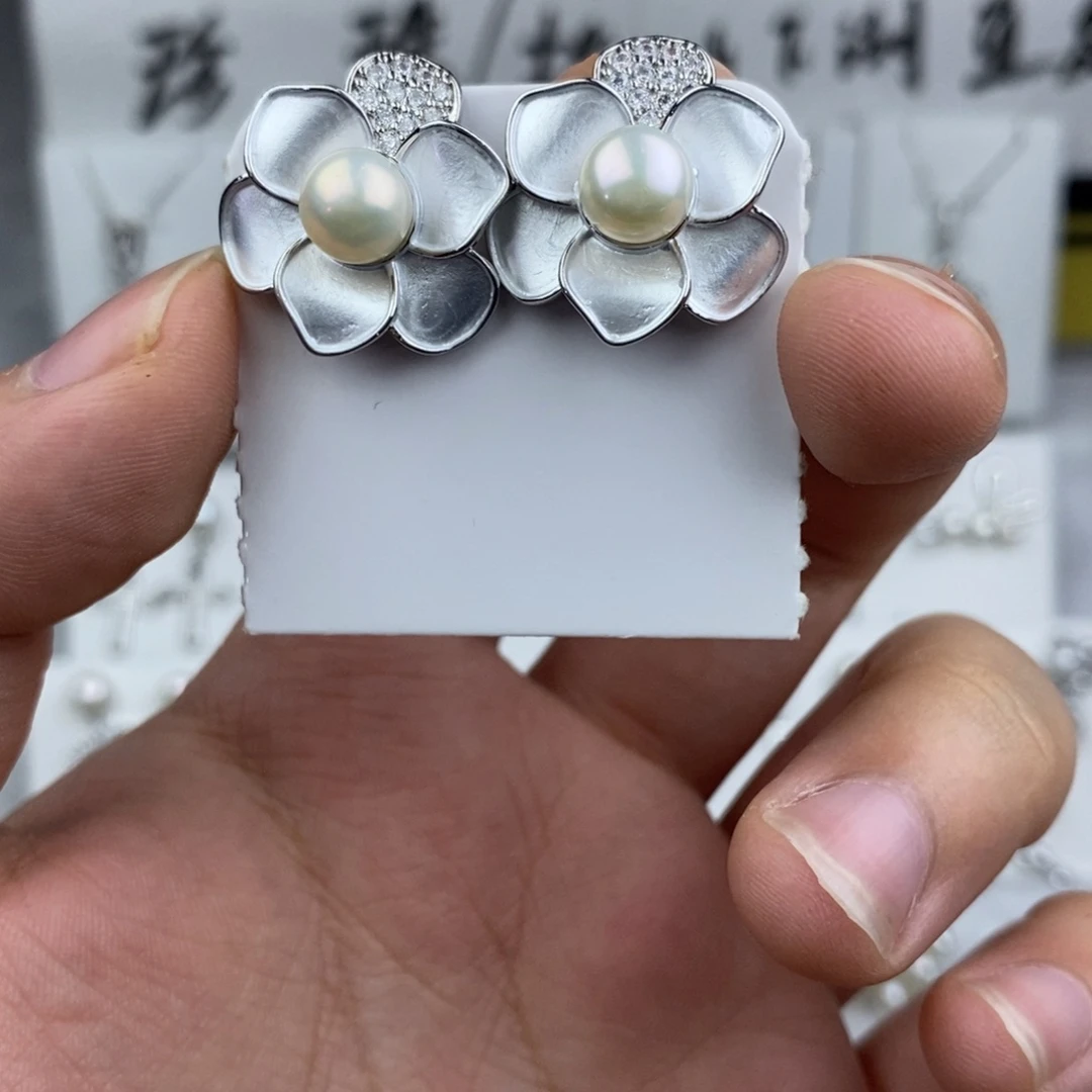 淡水珍珠未镶嵌耳饰