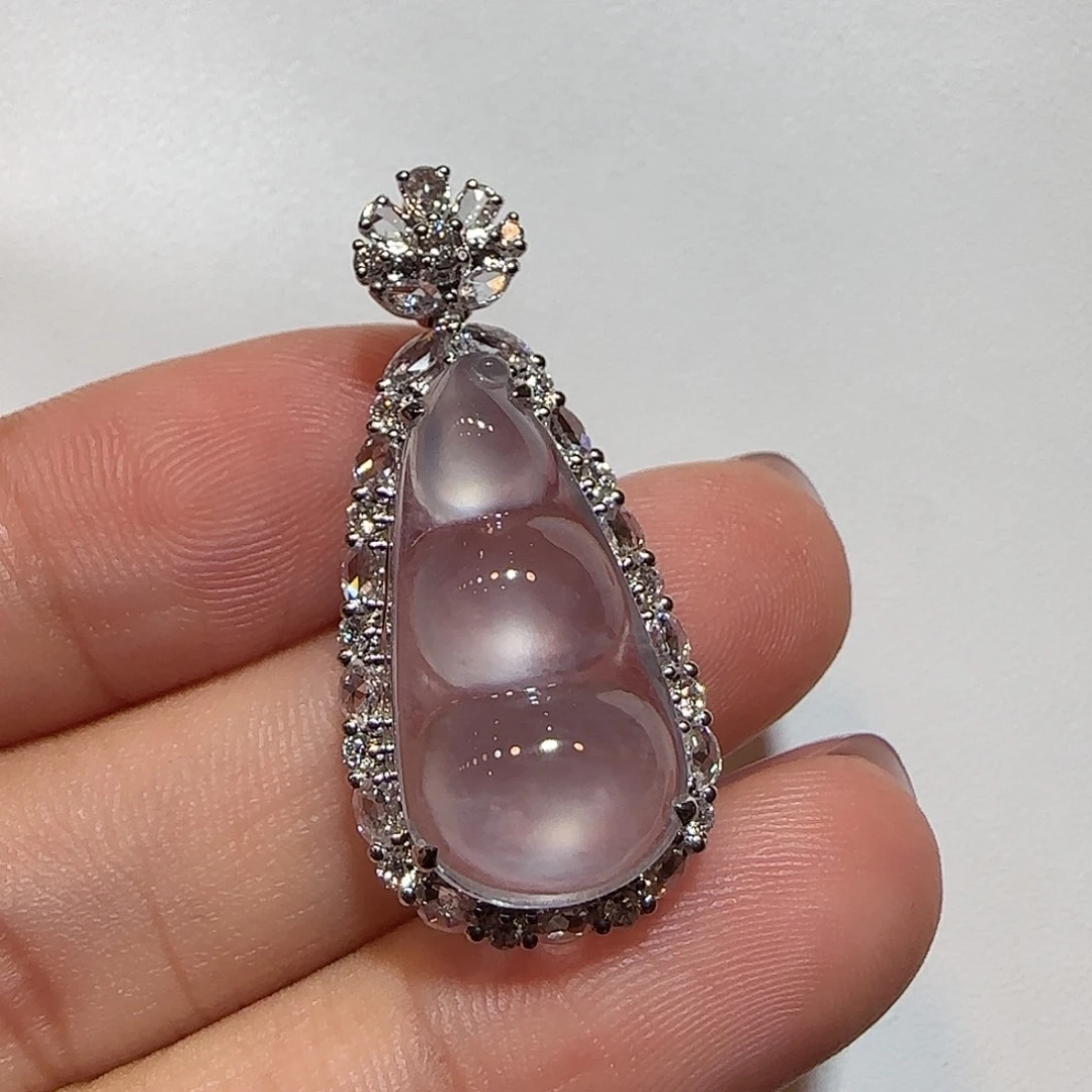 翡翠18K金镶嵌吊坠(不含链)福豆