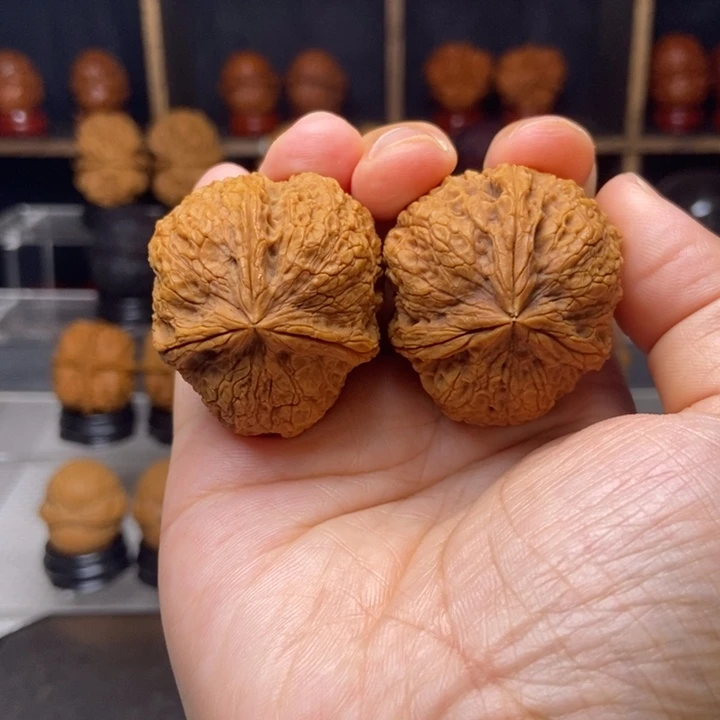 吊坠文玩核桃10球体三棱