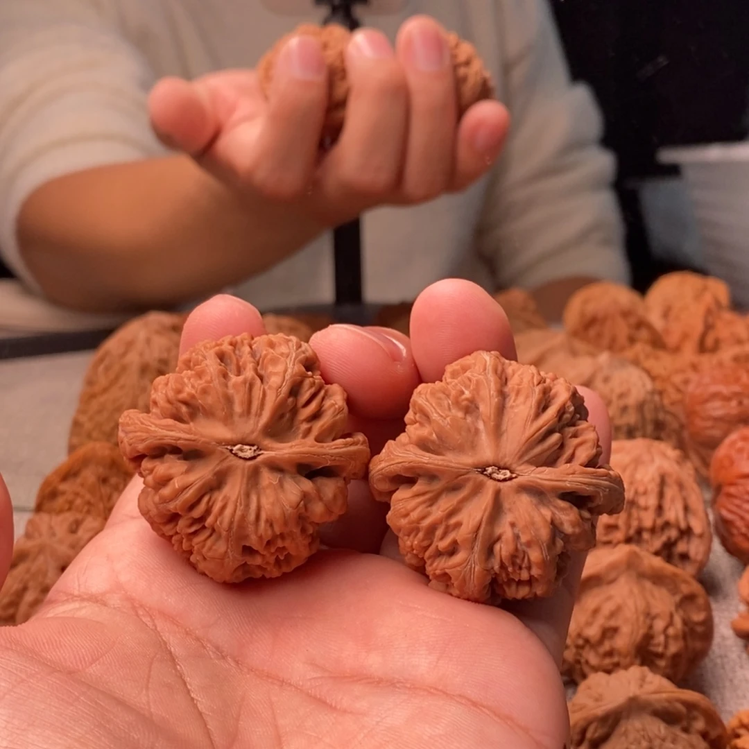 吊坠文玩核桃41粗筋