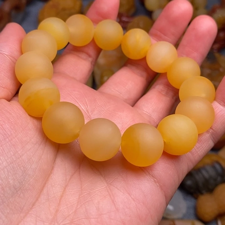 石英质玉（黄龙玉）合金颈饰