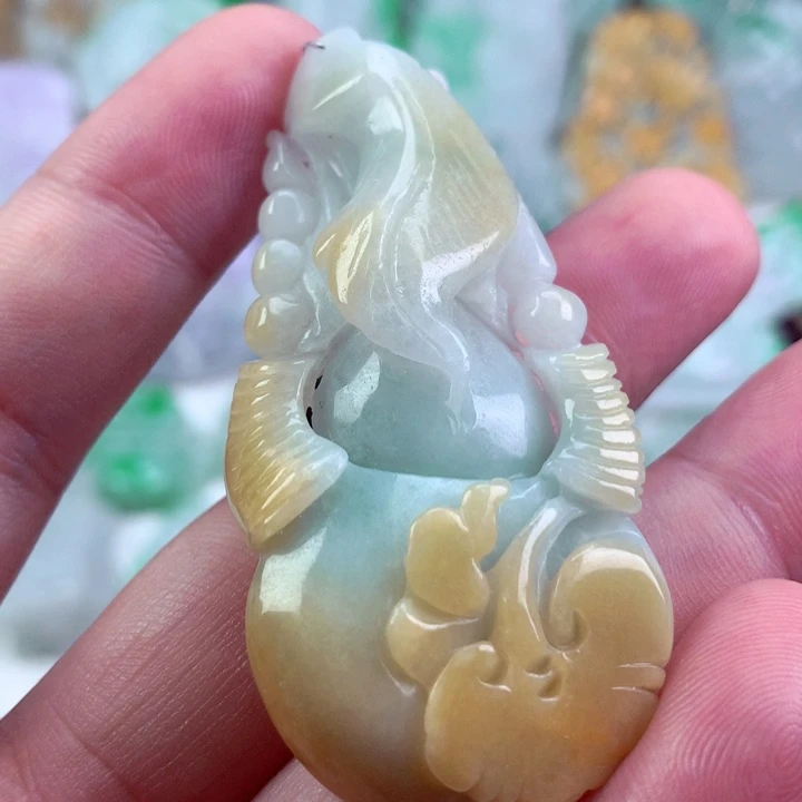 吊坠(不含链)未镶嵌翡翠