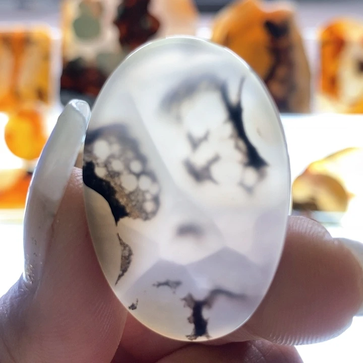 玛瑙/玉髓颈饰未镶嵌