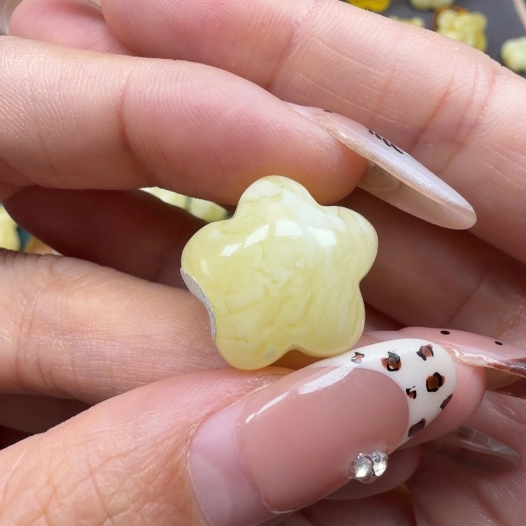 琥珀未镶嵌裸石蜜蜡