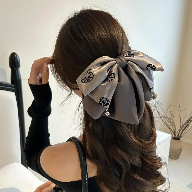 玫瑰花缎面蝴蝶结抓夹女2025新款轻奢后脑勺半扎发抓头饰马尾发夹