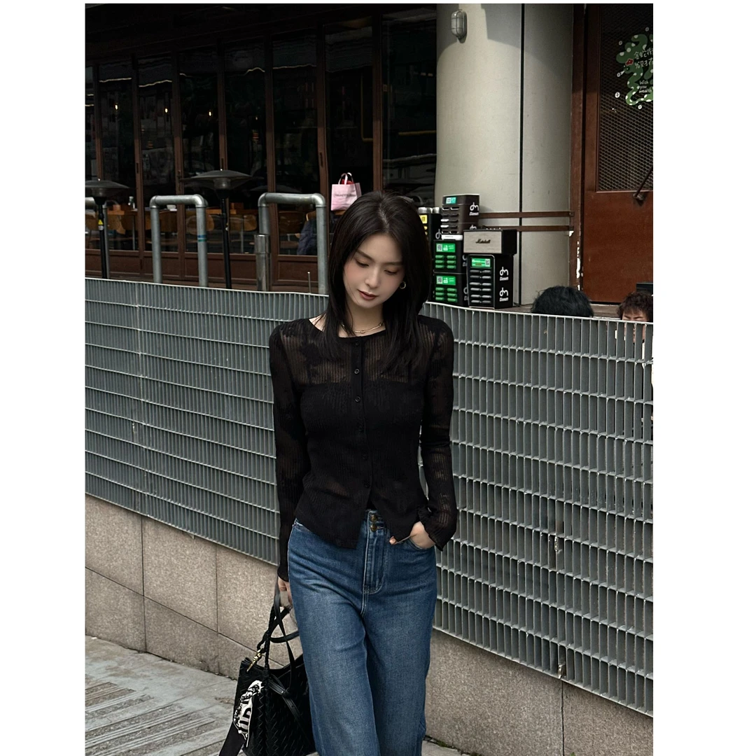 T112438F喇叭袖蕾丝针织长袖T恤