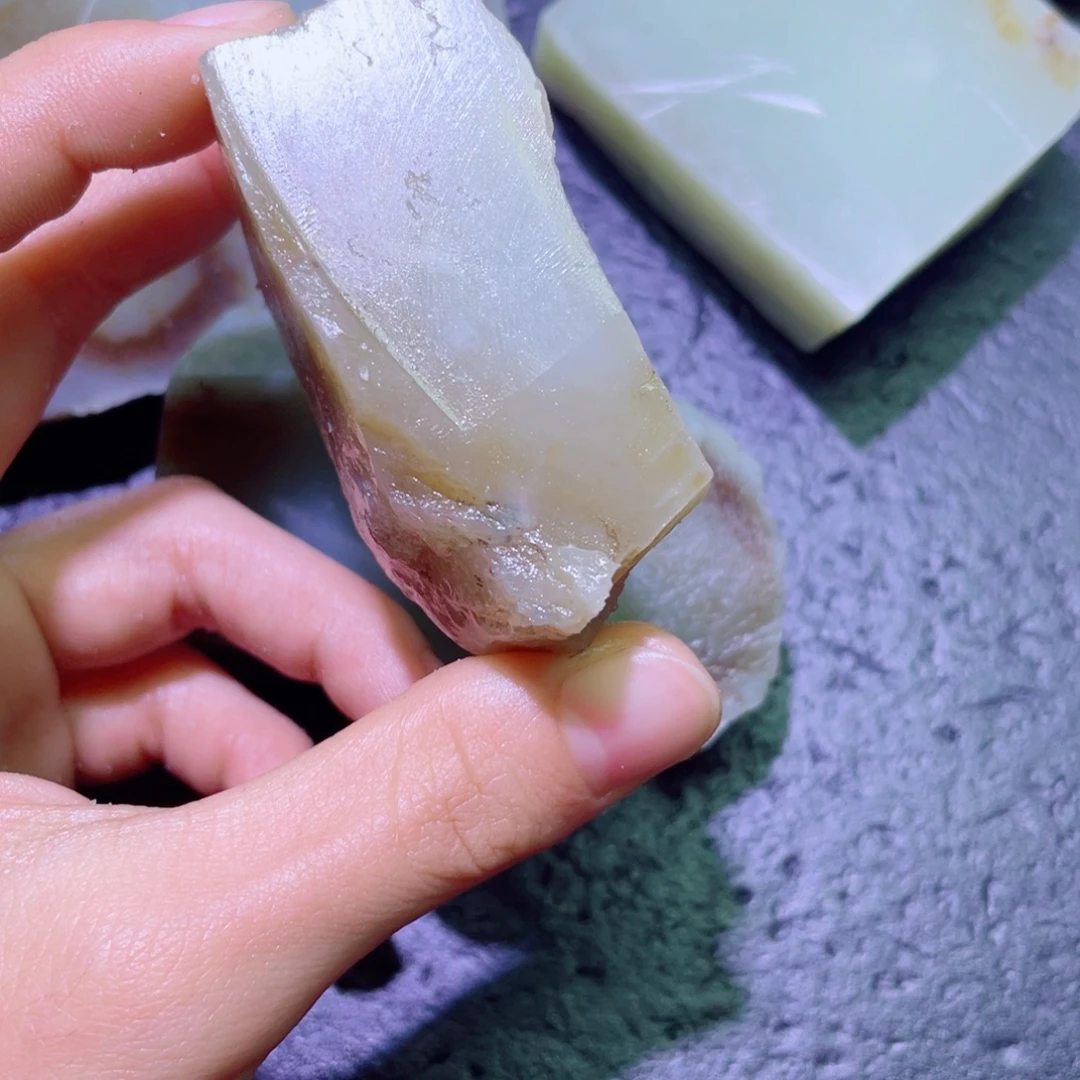 和田玉未镶嵌珠宝半成品