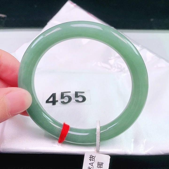 翡翠未镶嵌手镯（圆镯）455