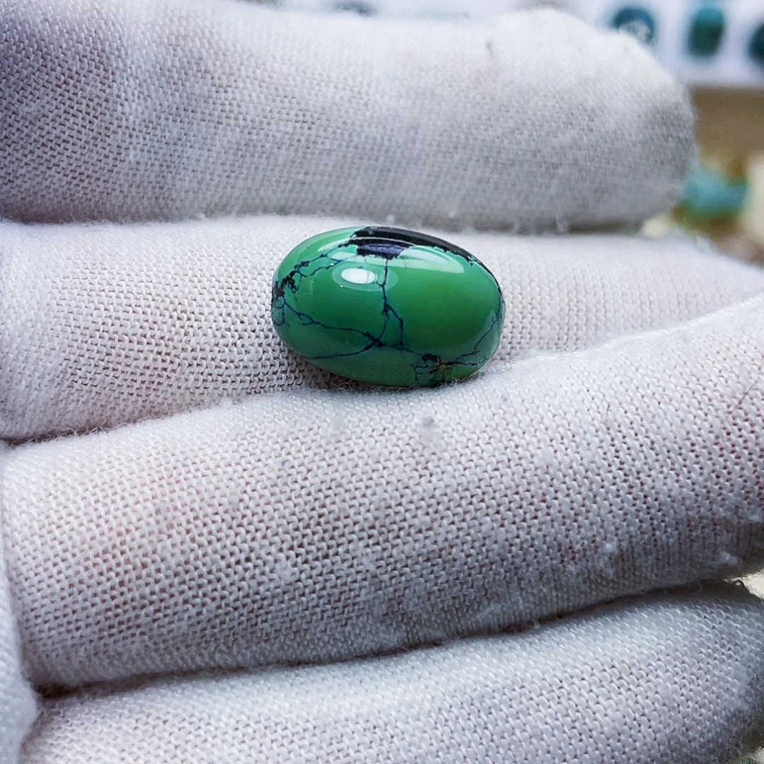 绿松石未镶嵌饰品