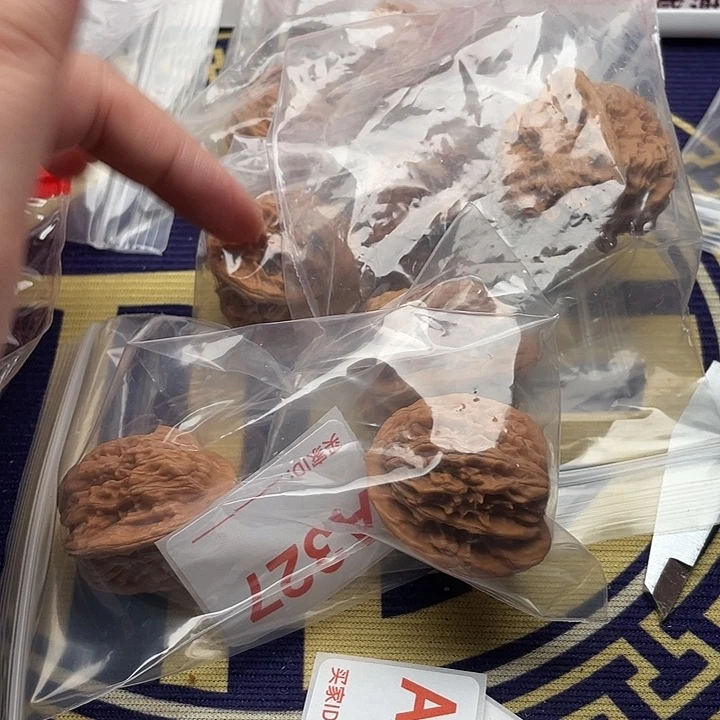 文玩核桃把件核桃