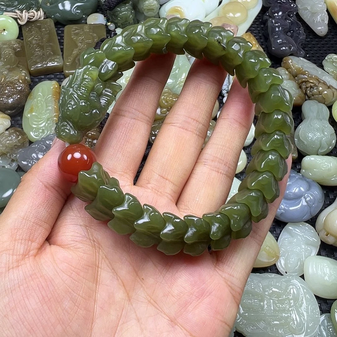 和田玉未镶嵌颈饰卡17