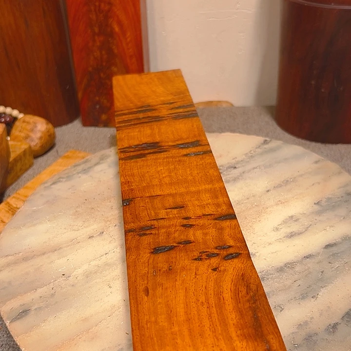 清****紫檀木类端景台檀香