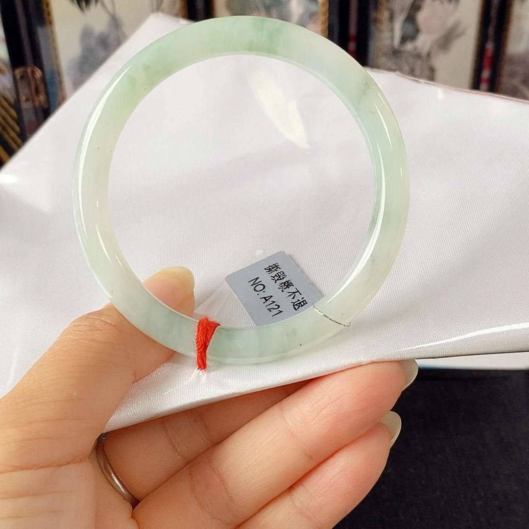 翡翠未镶嵌手镯（圆镯）手镯