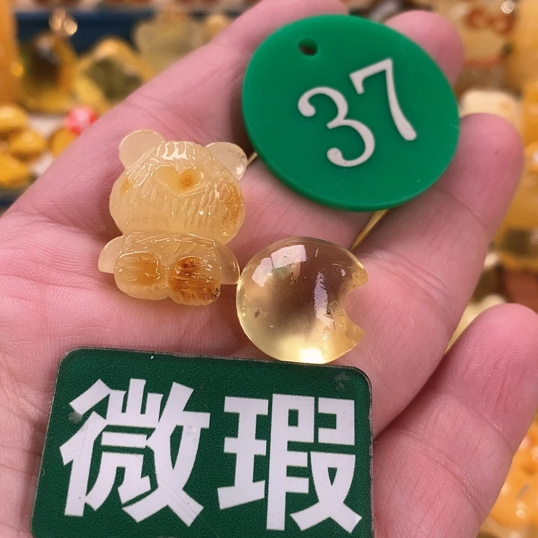 琥珀颈饰未镶嵌裸石