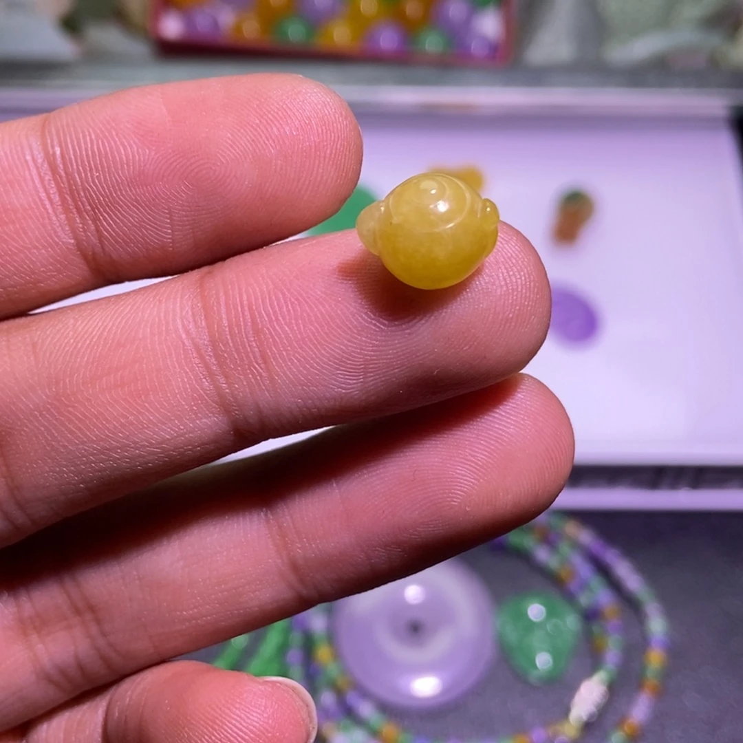 翡翠未镶嵌颈饰吊坠