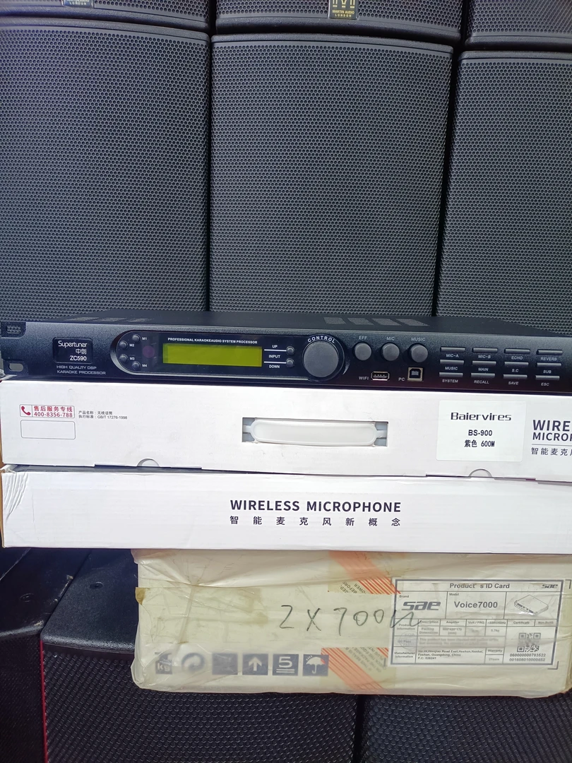 中创590效果器一台