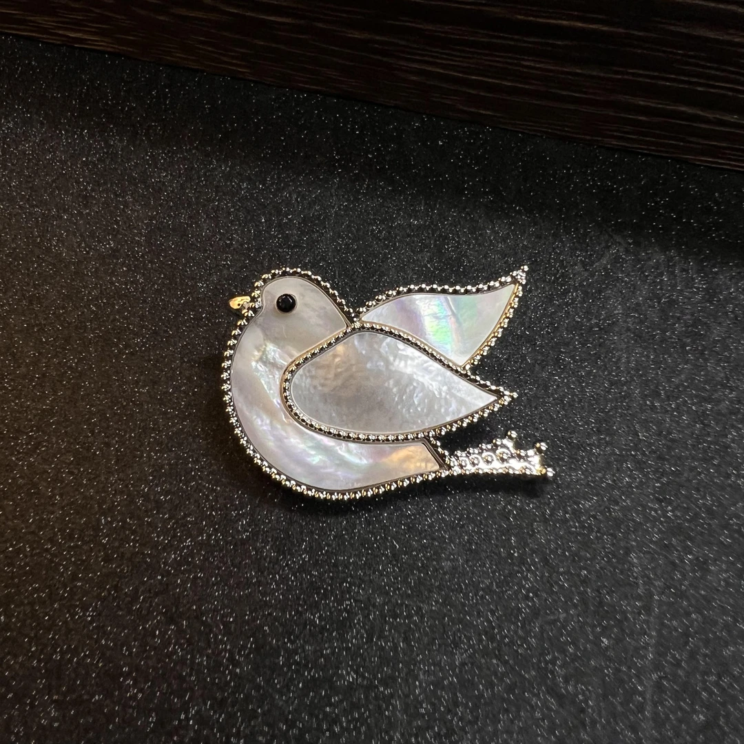 铜合金贝壳胸针 0675 黄色贝壳和平鸽胸针