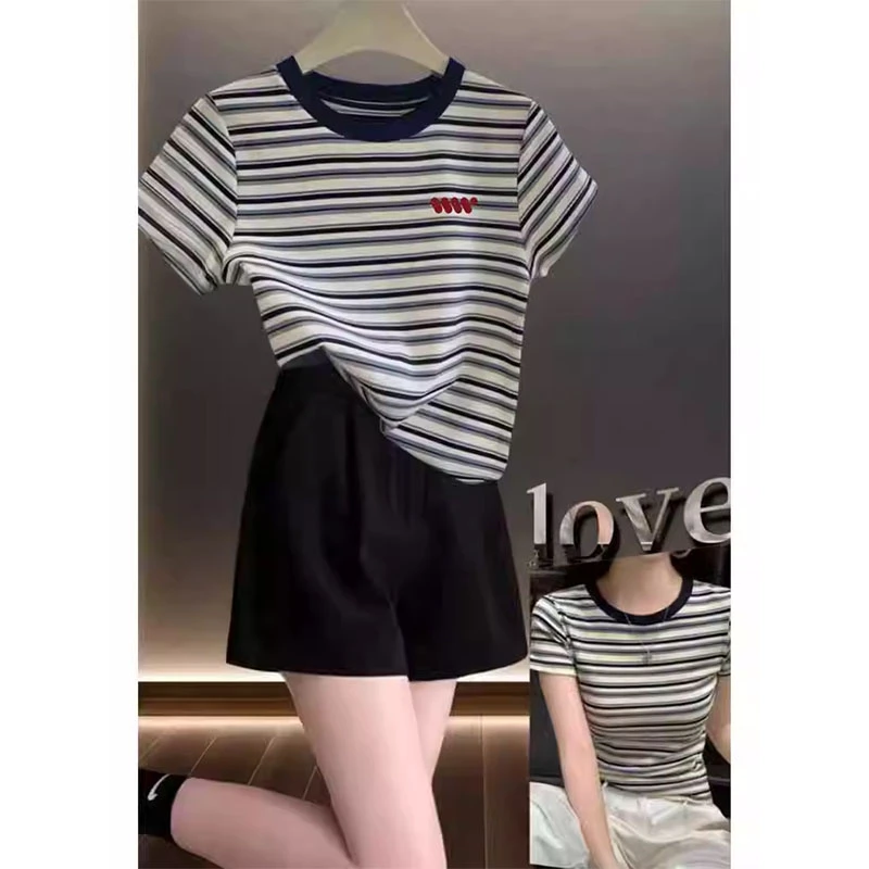 夏季短袖2025新款圆领条纹t恤领口拼色时尚休闲洋气显瘦上衣夏季