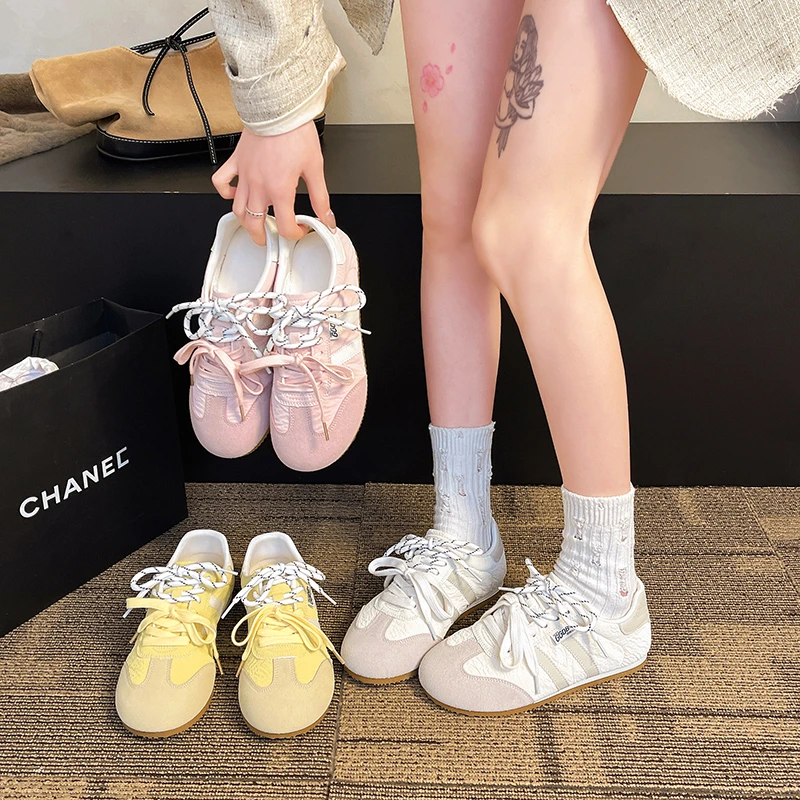 2025春季新款青春甜美德训鞋女平底休闲校园板鞋百搭小白鞋阿甘女