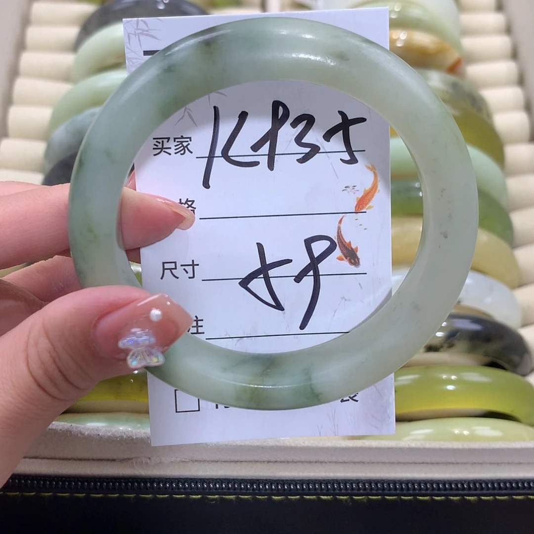【闪购商品】未镶嵌蛇纹石玉手镯