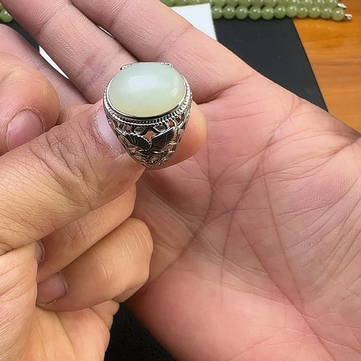 和田玉未镶嵌戒指