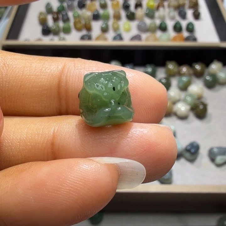 和田玉未镶嵌珠宝奇石