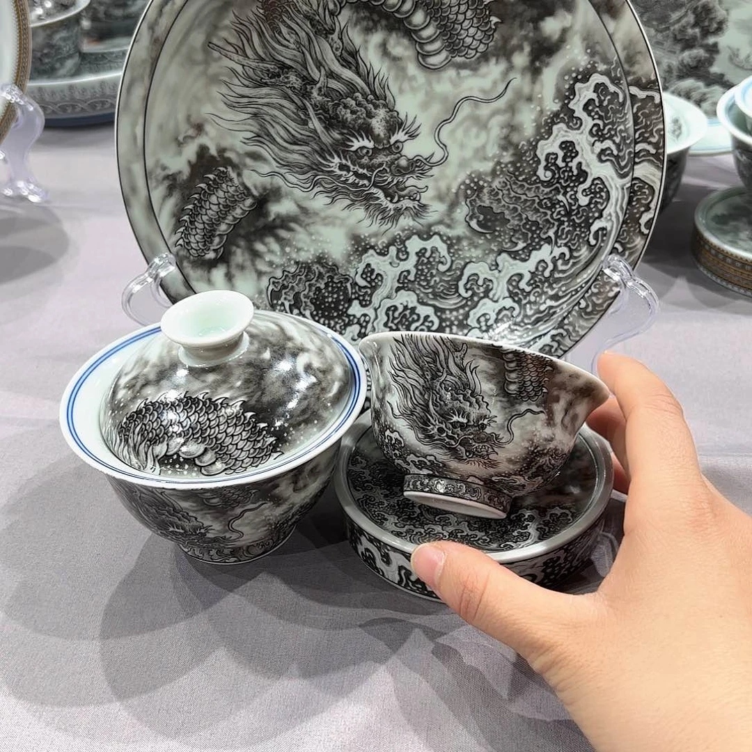 彭***儿瓷片景德镇陶瓷艺术展演