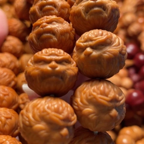 猴头核桃手串上**化舞台