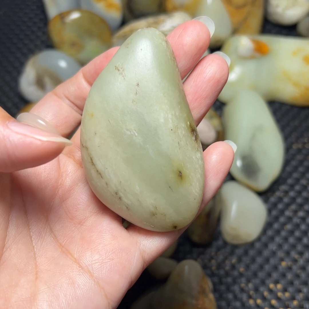 未镶嵌和田玉挂件B23