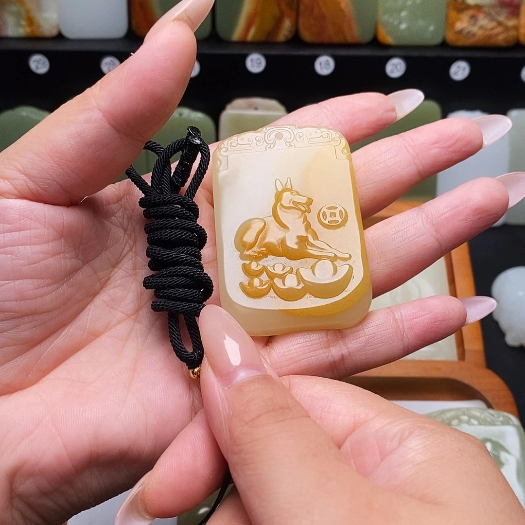 新疆昆仑山料方解石玉