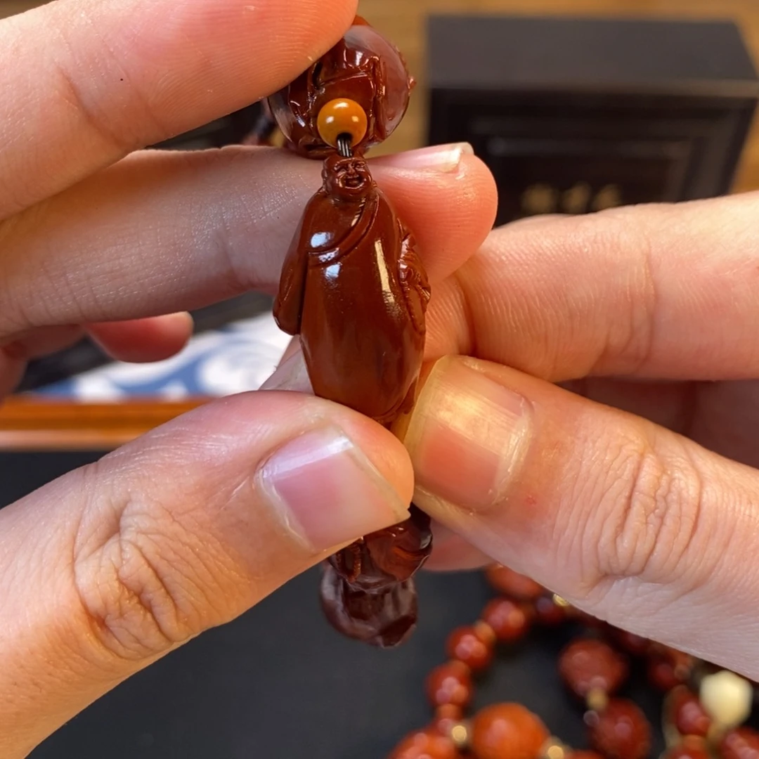 橄榄核把件大*刘人义弥勒