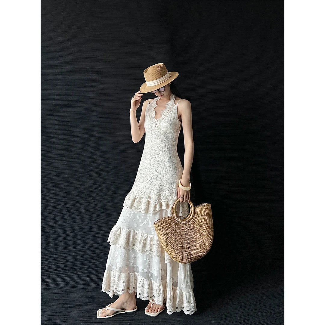 06.28 P0628Q3788法式重工蕾丝拼接连衣裙带胸垫吊带裙