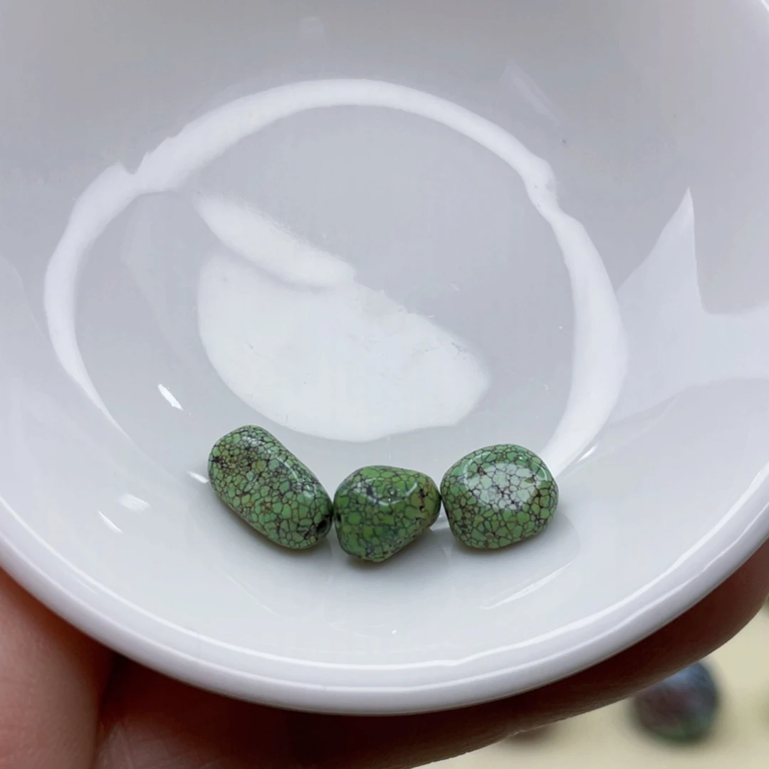未镶嵌绿松石颈饰