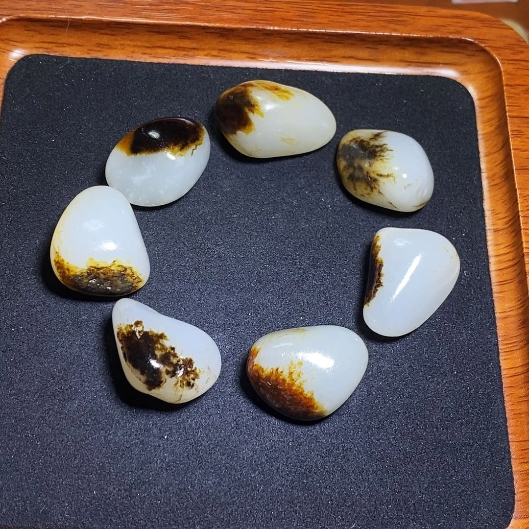 自***界和田玉未镶嵌手链