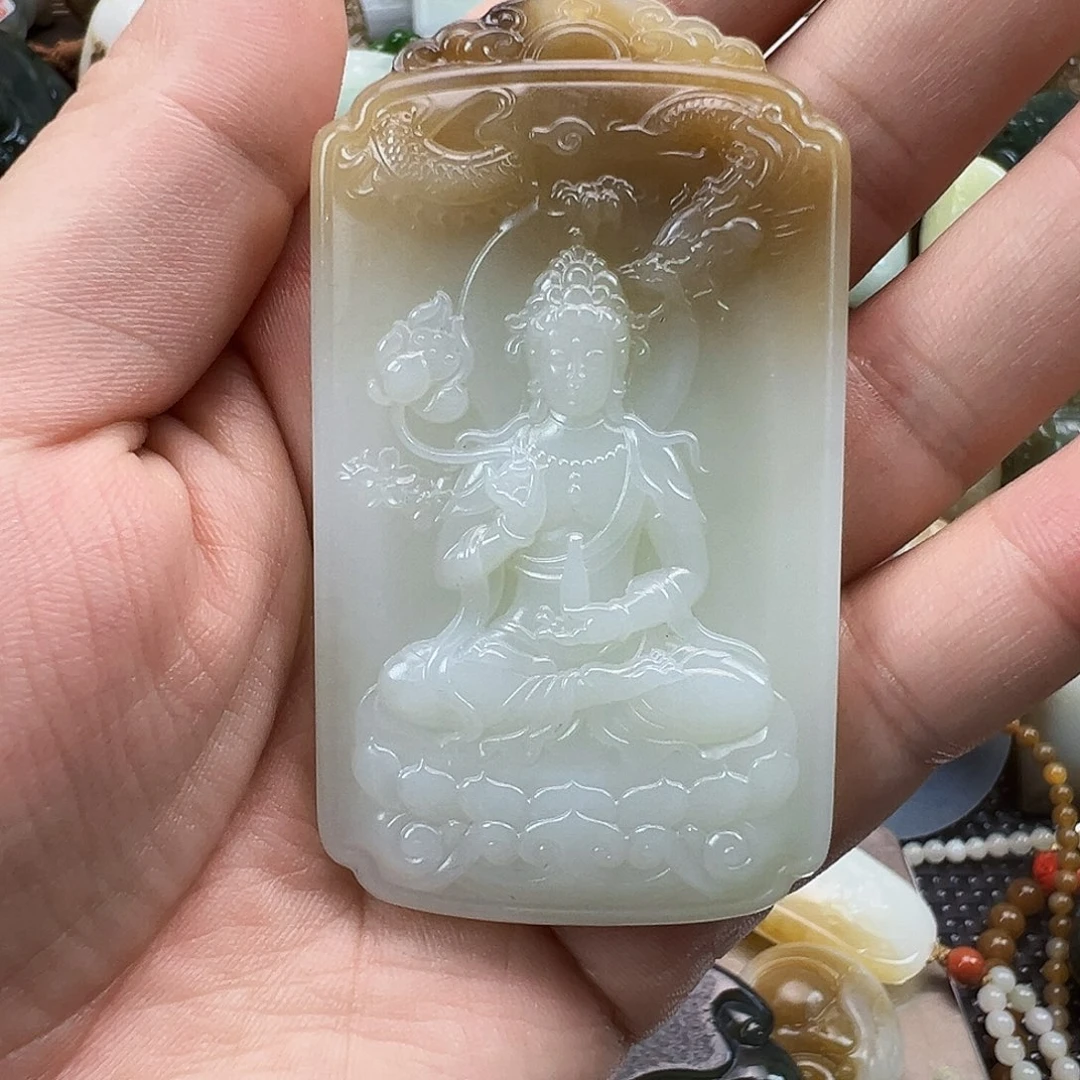 人***搏和田玉未镶嵌颈饰