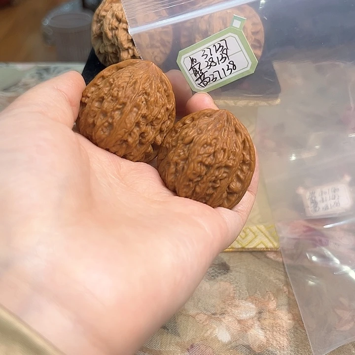 文玩核桃把件静**林密纹狮子头