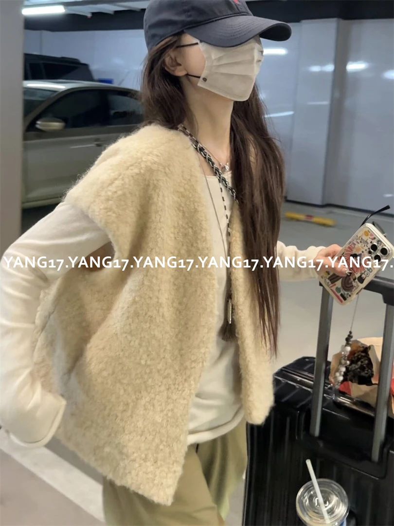 杨十七 “南韩小姐”圈圈高比例羊毛保暖百搭叠穿慵懒V领马甲外套
