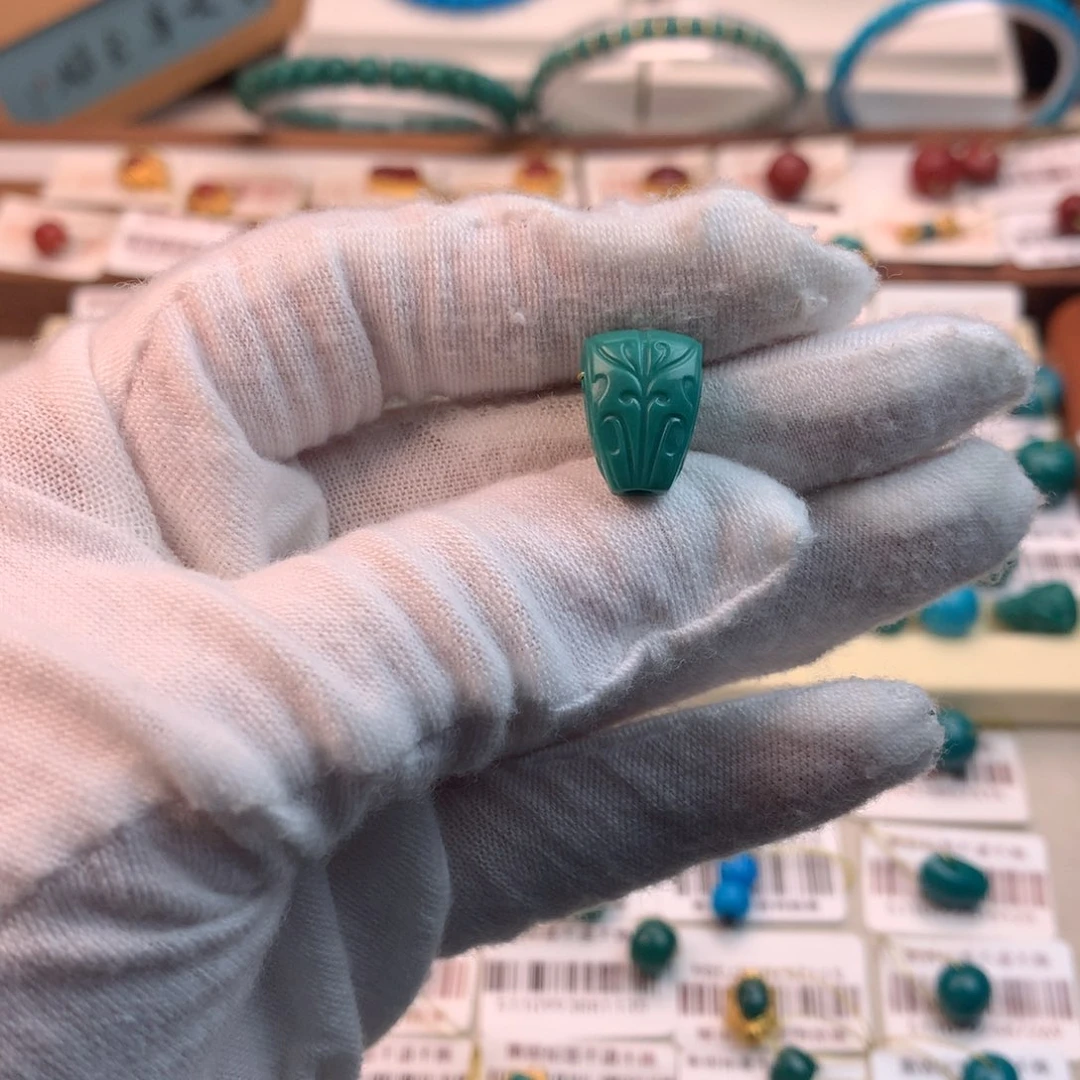 绿松石未镶嵌配饰凡